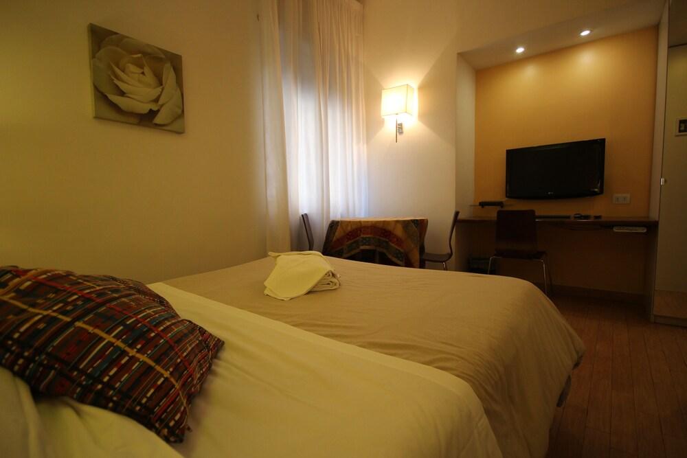 Internouno Hotel Rome Exterior photo