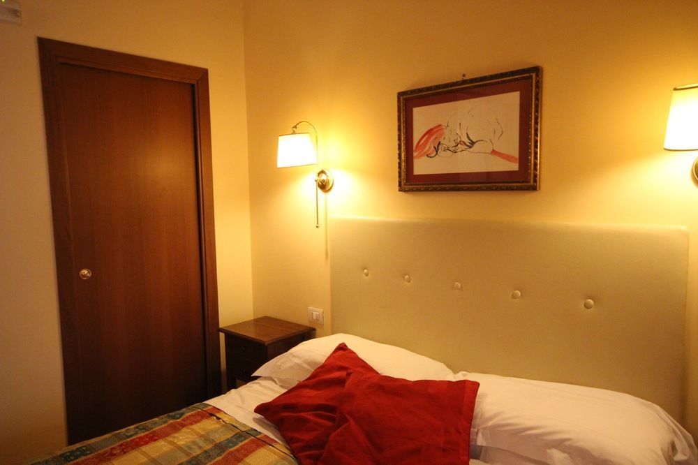 Internouno Hotel Rome Exterior photo